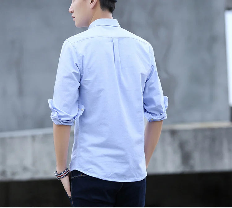 Clássico ajuste algodão completo camisas casuais para homem cor sólida manga longa camisa simples bolso único topo macio fino ajuste roupas formais