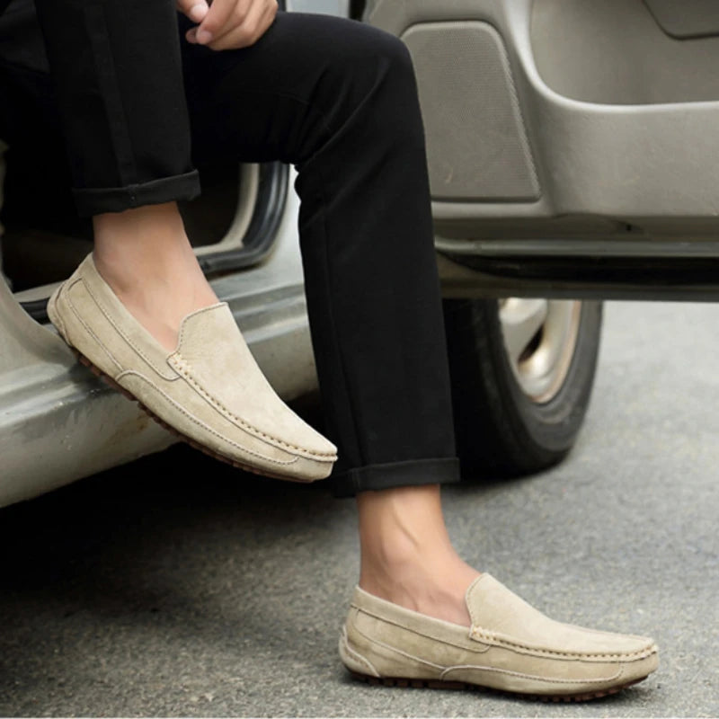 Mocassins masculinos de couro de camurça de luxo 2024 sapatos casuais para homens sapatos de barco feitos à mão sapatos de condução slipon mocassins masculinos zapatos