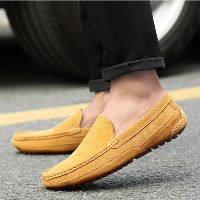 Mocassins masculinos de couro de camurça de luxo 2024 sapatos casuais para homens sapatos de barco feitos à mão sapatos de condução slipon mocassins masculinos zapatos