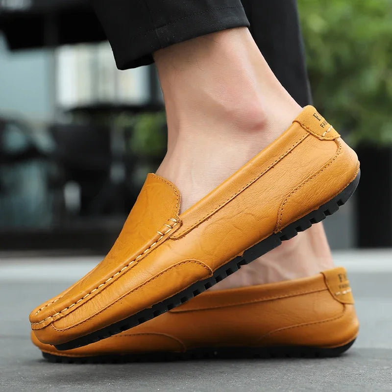 Mocasines respiráveis de couro genuíno mocassins casuais sapatos de couro para homens deslizamento em formal italiano condução plana chaussure homme