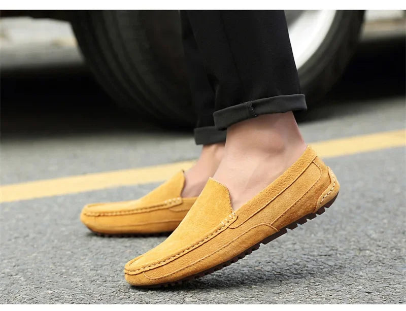 Mocassins masculinos de couro de camurça de luxo 2024 sapatos casuais para homens sapatos de barco feitos à mão sapatos de condução slipon mocassins masculinos zapatos