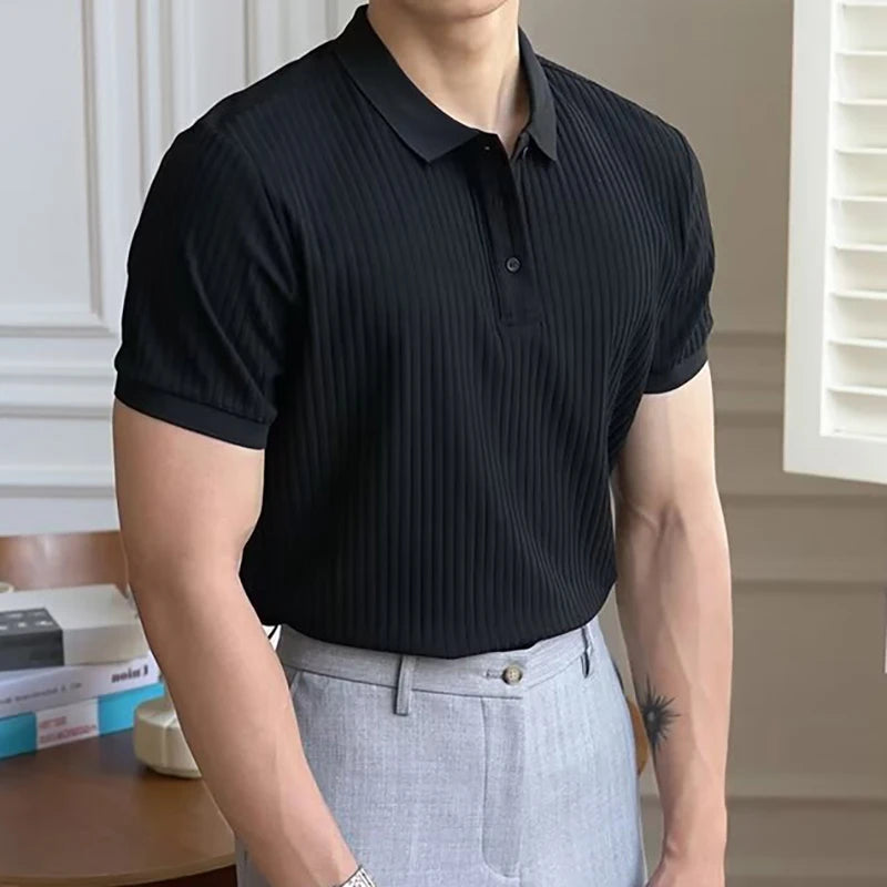 Camisa polo masculina de malha listrada vertical verão novo fino cor sólida respirável gola virada para baixo negócios manga curta polo topos