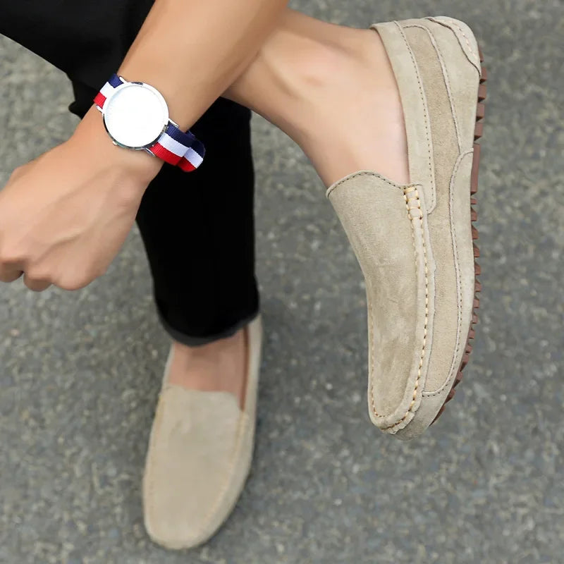 Mocassins masculinos de couro de camurça de luxo 2024 sapatos casuais para homens sapatos de barco feitos à mão sapatos de condução slipon mocassins masculinos zapatos