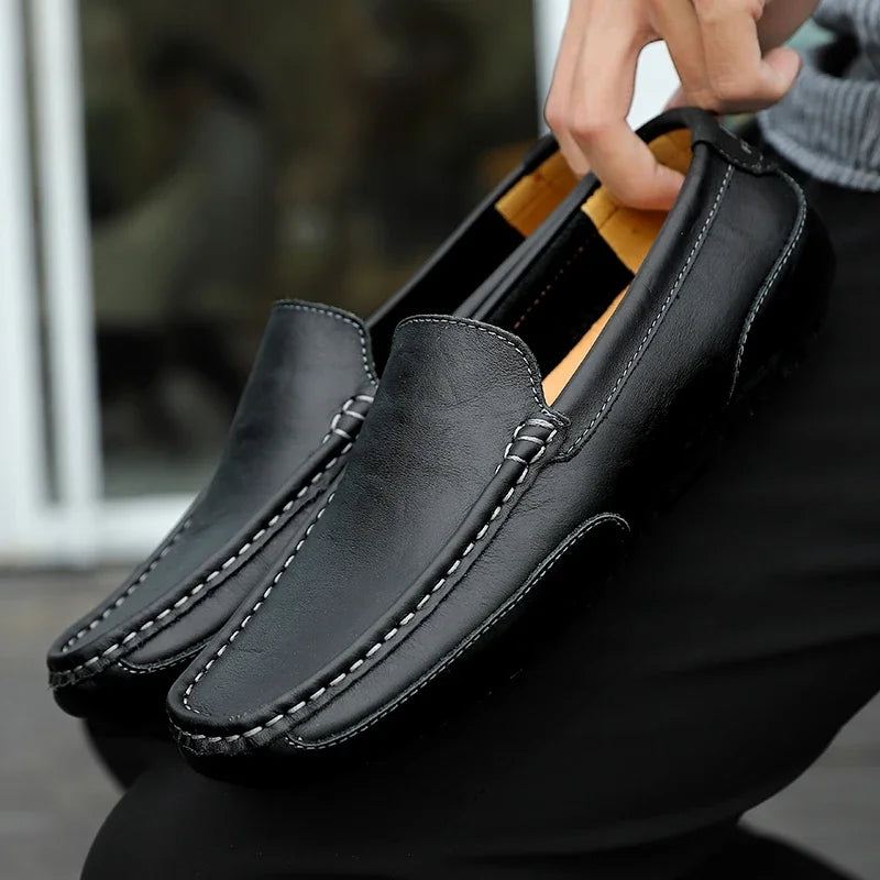 Mocasines respiráveis de couro genuíno mocassins casuais sapatos de couro para homens deslizamento em formal italiano condução plana chaussure homme